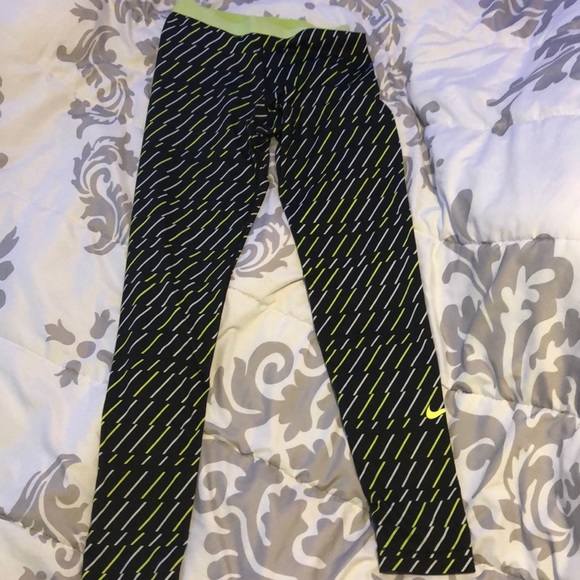 Not my size, and I have no use for them. - Picture 1 of 6